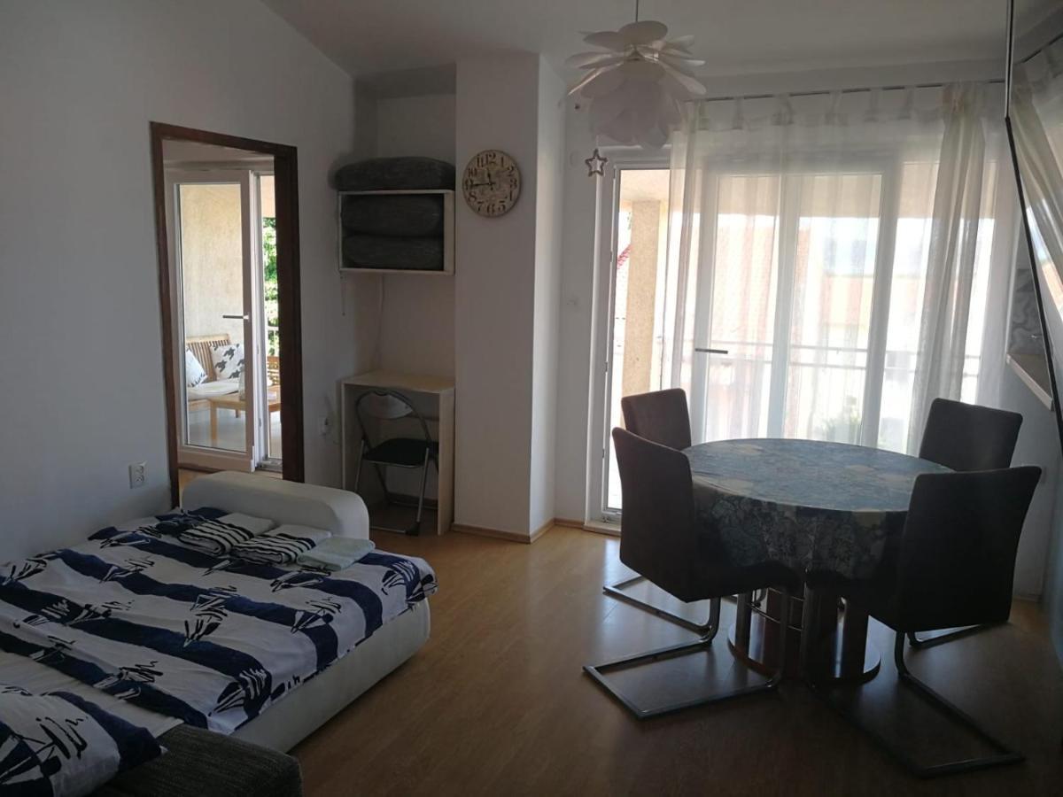 Apartmani Nea Biograd Na Moru Eksteriør bilde