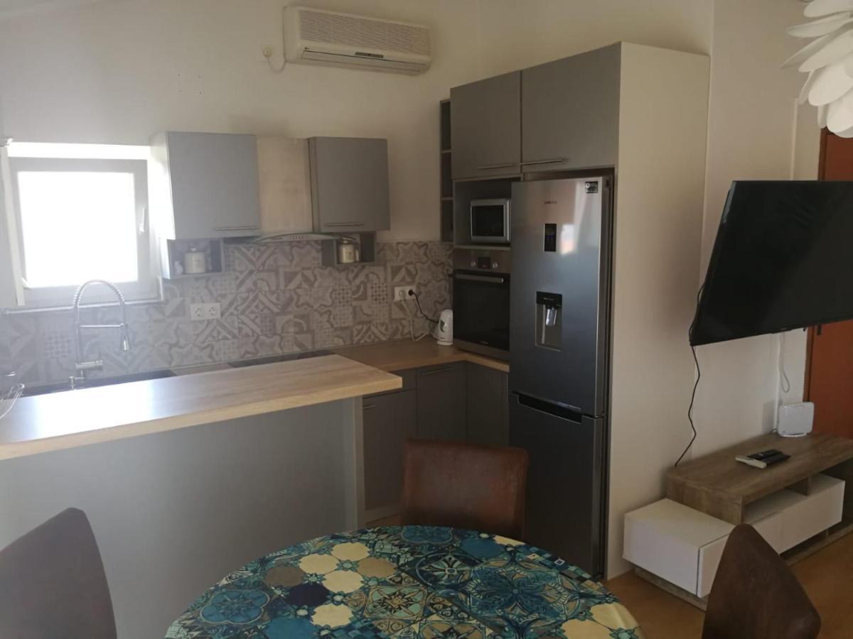 Apartmani Nea Biograd Na Moru Eksteriør bilde