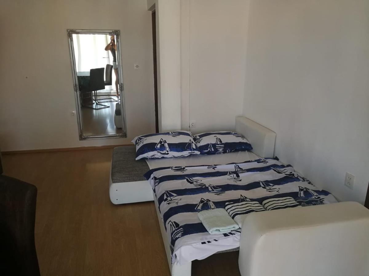 Apartmani Nea Biograd Na Moru Eksteriør bilde
