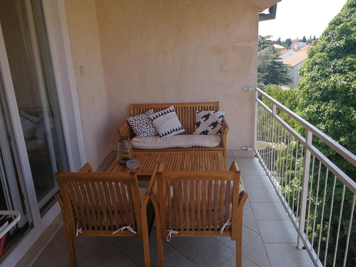 Apartmani Nea Biograd Na Moru Eksteriør bilde