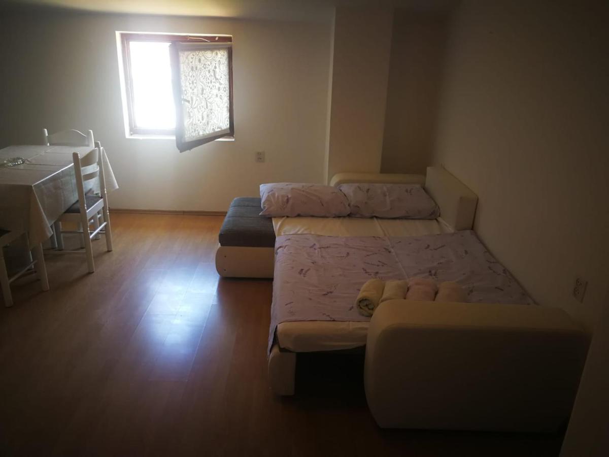 Apartmani Nea Biograd Na Moru Eksteriør bilde